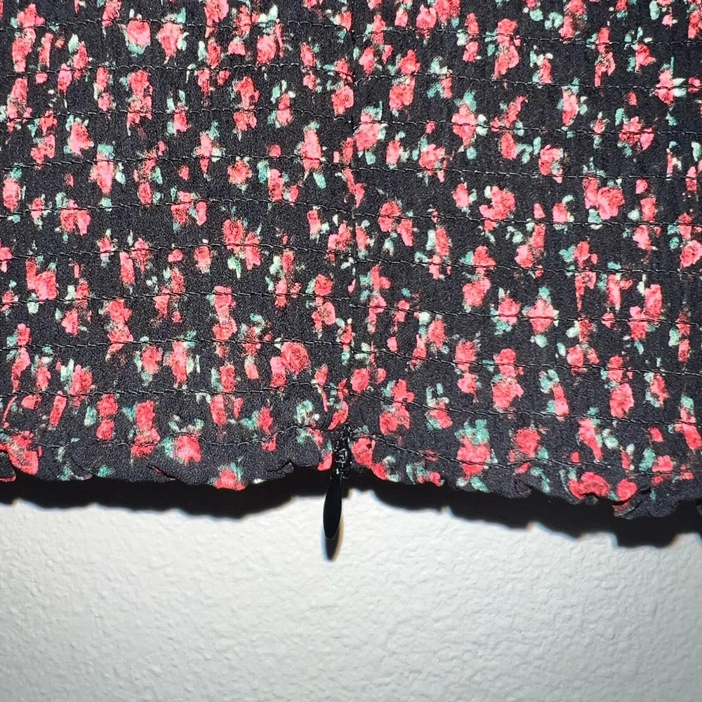 Off-Shoulder Top - Picture 4 of 5